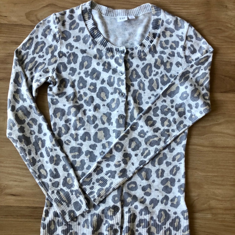 Gap button up leopard print cardigan, size XS